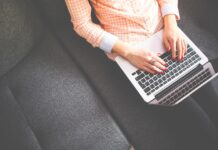 Kako zaraditi od bloga? Naučite pretvoriti strast u uspješan biznis! https://pixabay.com/photos/student-notebook-female-study-type-865073/